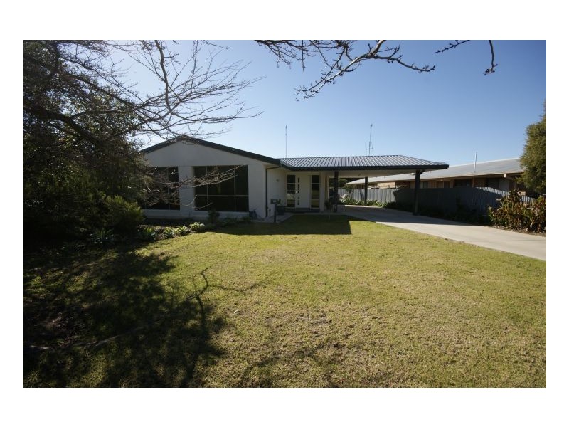 251 River St, Deniliquin NSW 2710