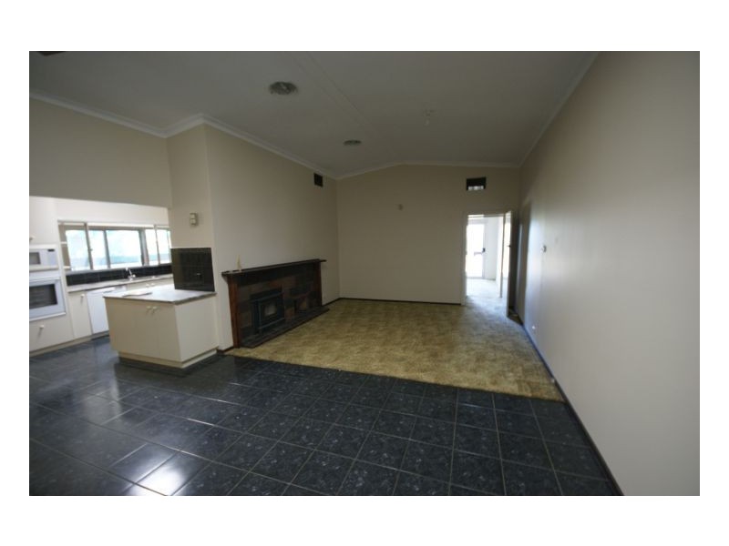 459 Wood Street, Deniliquin NSW 2710