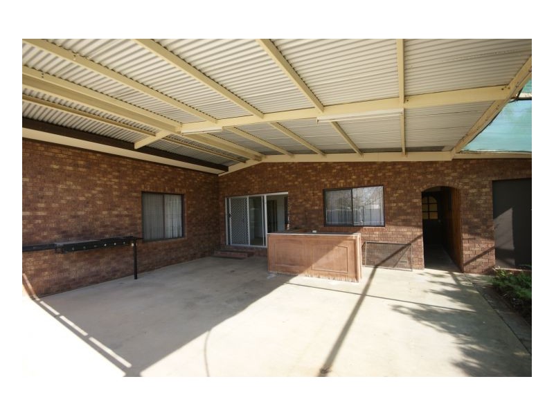 459 Wood Street, Deniliquin NSW 2710