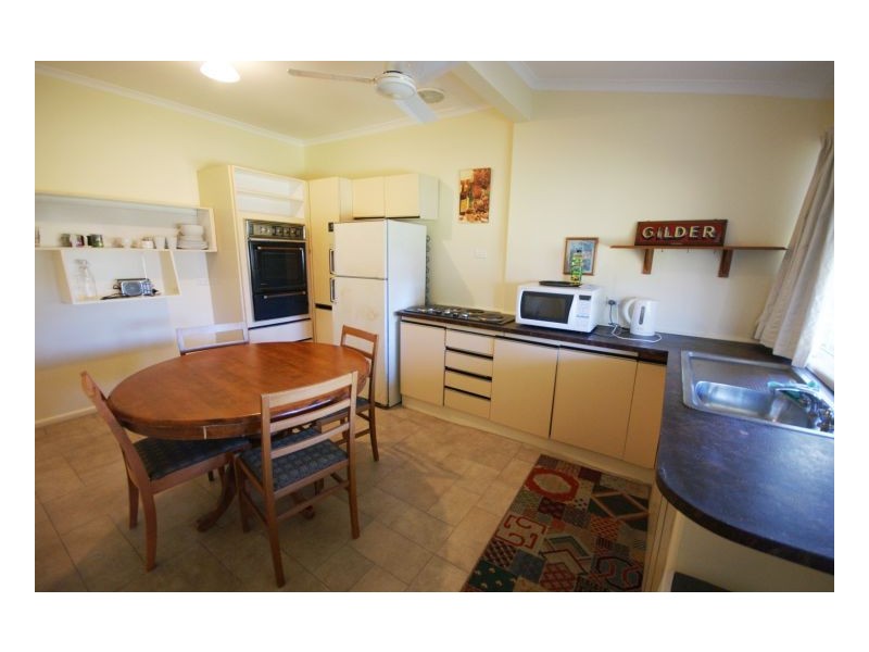 320 Fitzroy St, Deniliquin NSW 2710