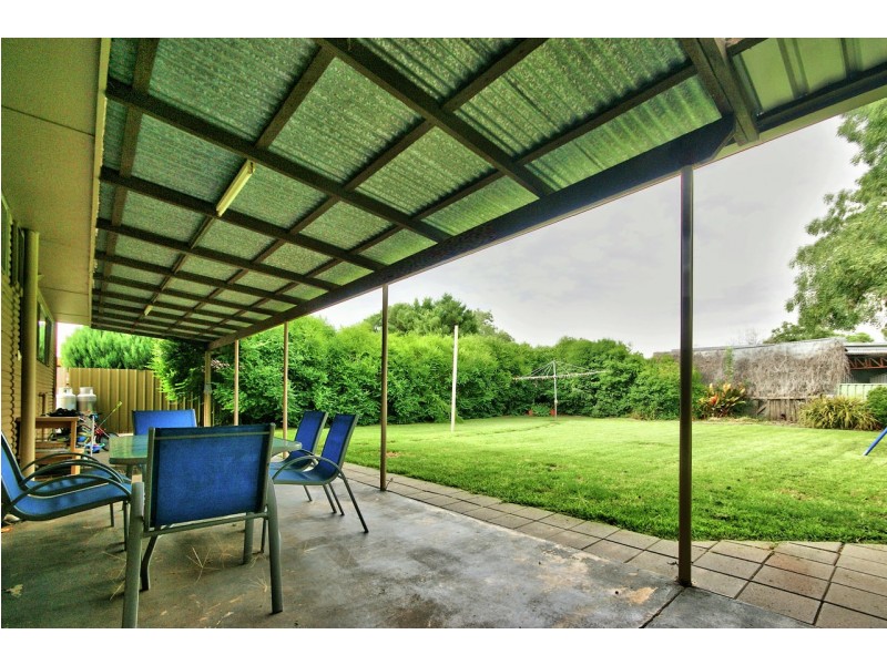 228 Waring Street, Deniliquin NSW 2710