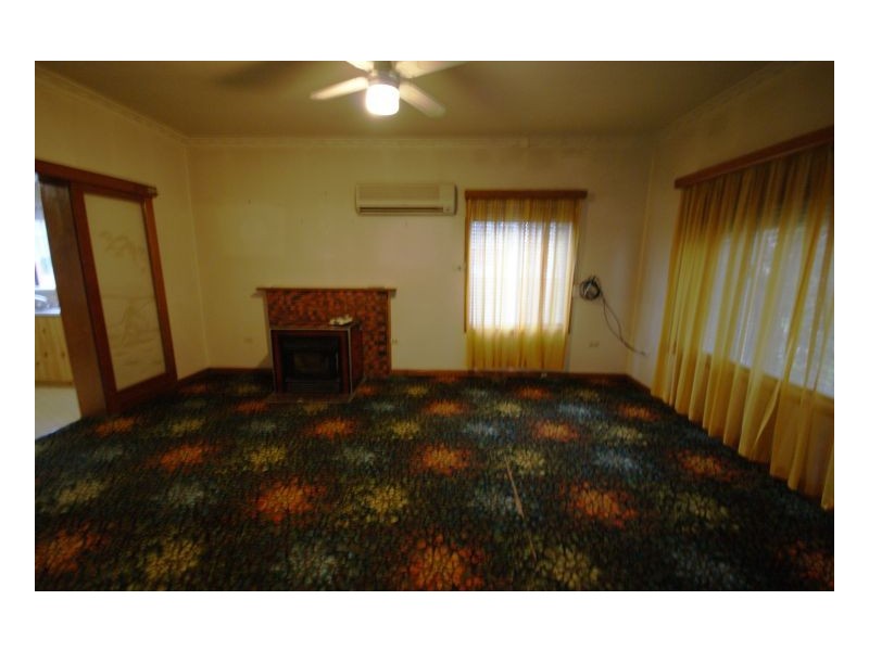 370 Fitzroy St, Deniliquin NSW 2710