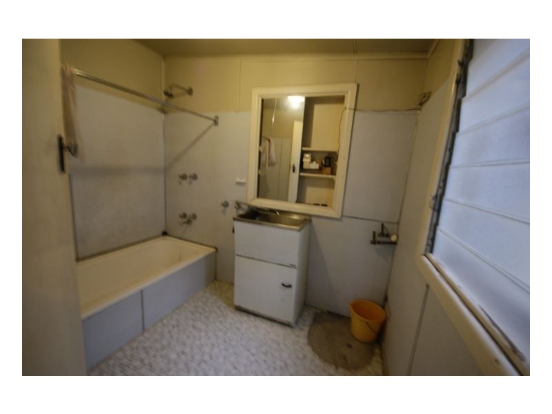 370 Fitzroy St, Deniliquin NSW 2710