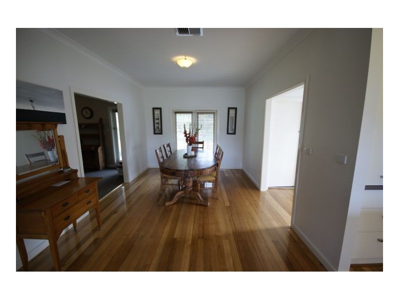 167 River St, Deniliquin NSW 2710