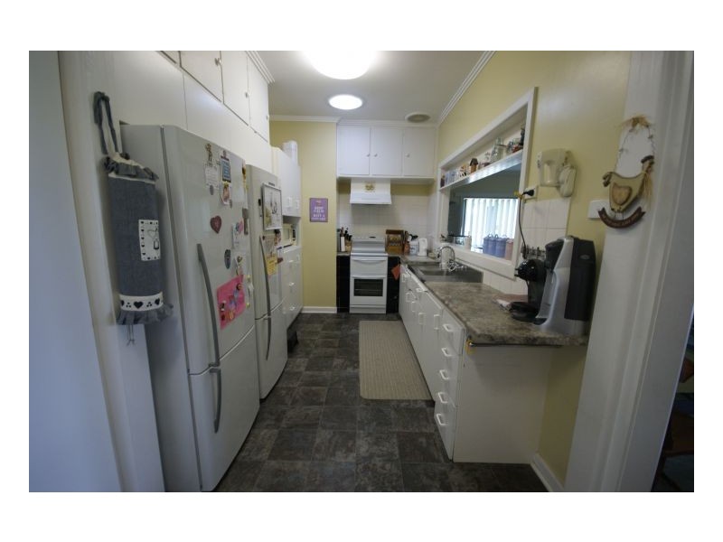 44 Wills Dr, Deniliquin NSW 2710