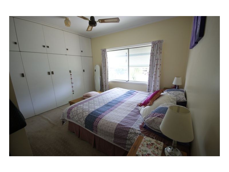 44 Wills Dr, Deniliquin NSW 2710