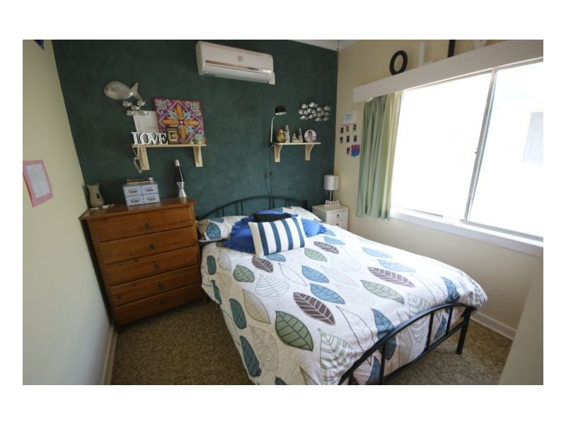 44 Wills Dr, Deniliquin NSW 2710