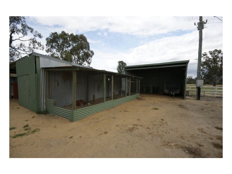 44 Wills Dr, Deniliquin NSW 2710
