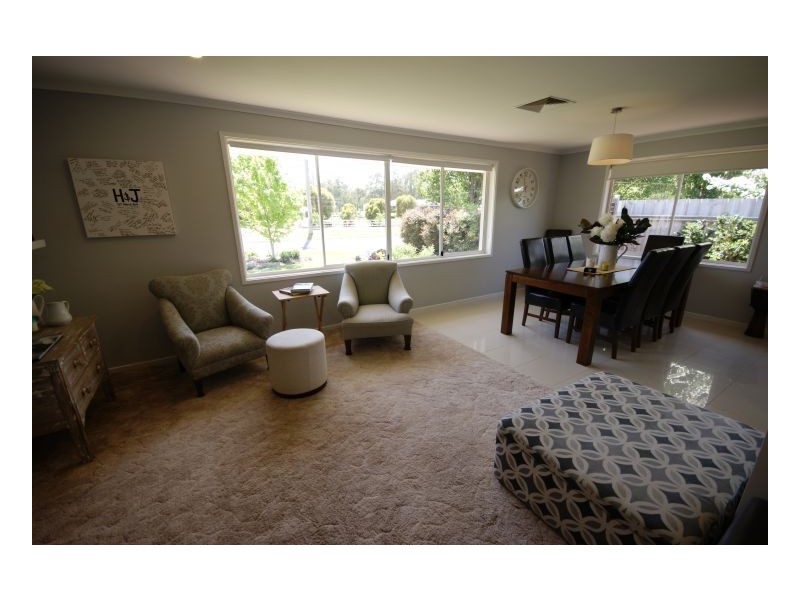 7 Warren Drive, Deniliquin NSW 2710