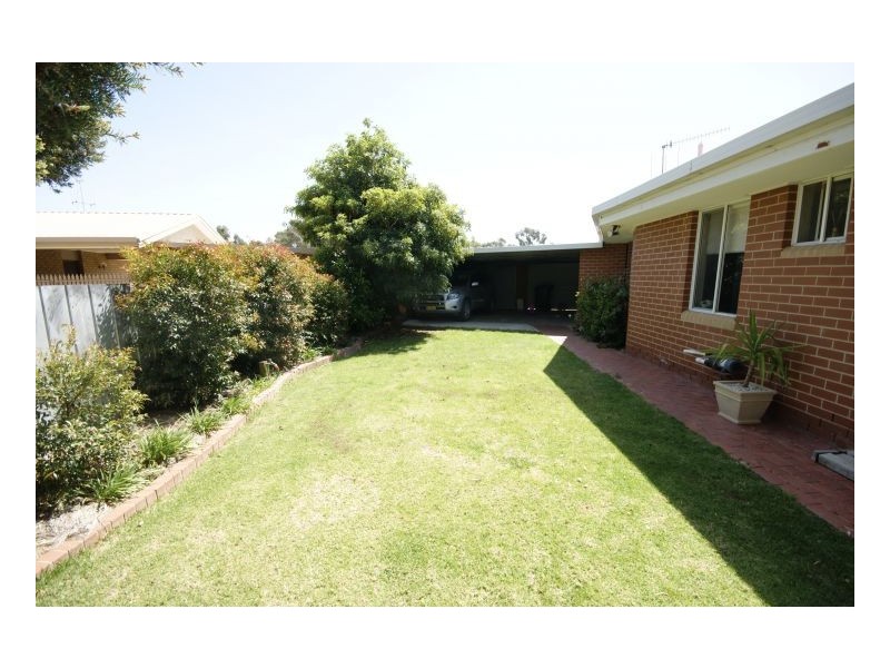 7 Warren Drive, Deniliquin NSW 2710