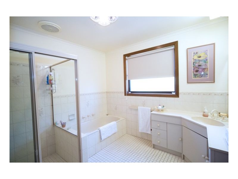 425 George St, Deniliquin NSW 2710