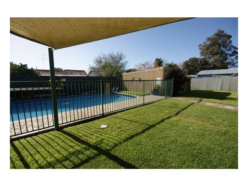 451 Wilkinson St, Deniliquin NSW 2710