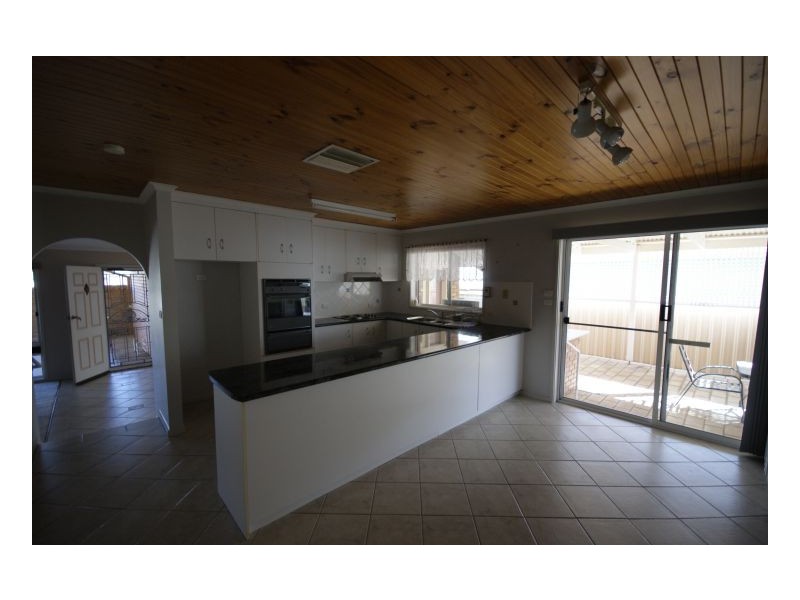 16 Norris Court, Deniliquin NSW 2710