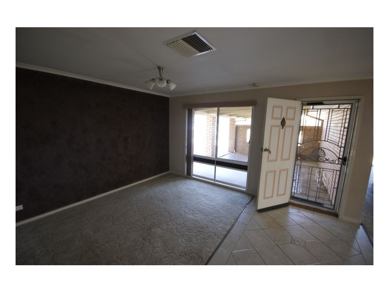 16 Norris Court, Deniliquin NSW 2710