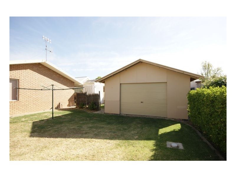 16 Norris Court, Deniliquin NSW 2710