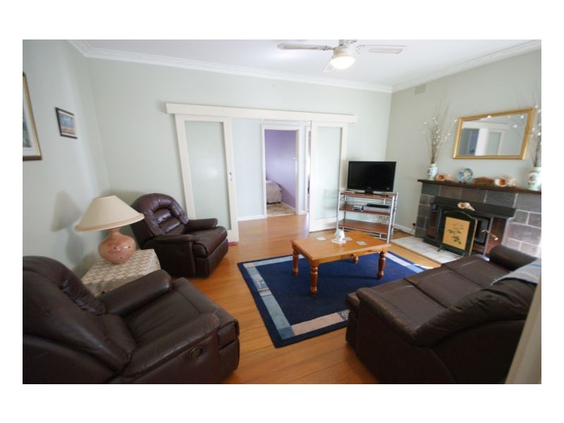 321 Wood St, Deniliquin NSW 2710