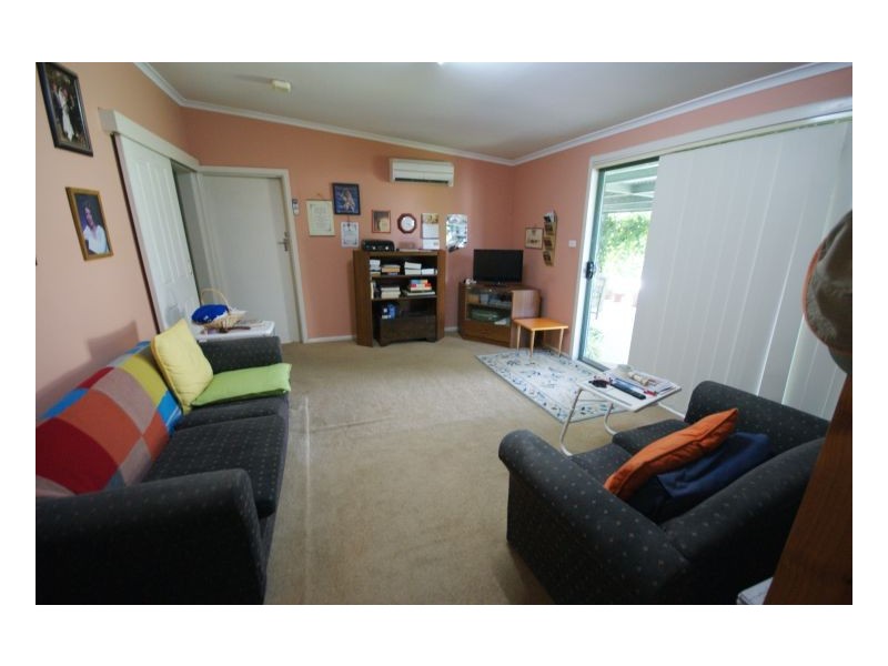 321 Wood St, Deniliquin NSW 2710