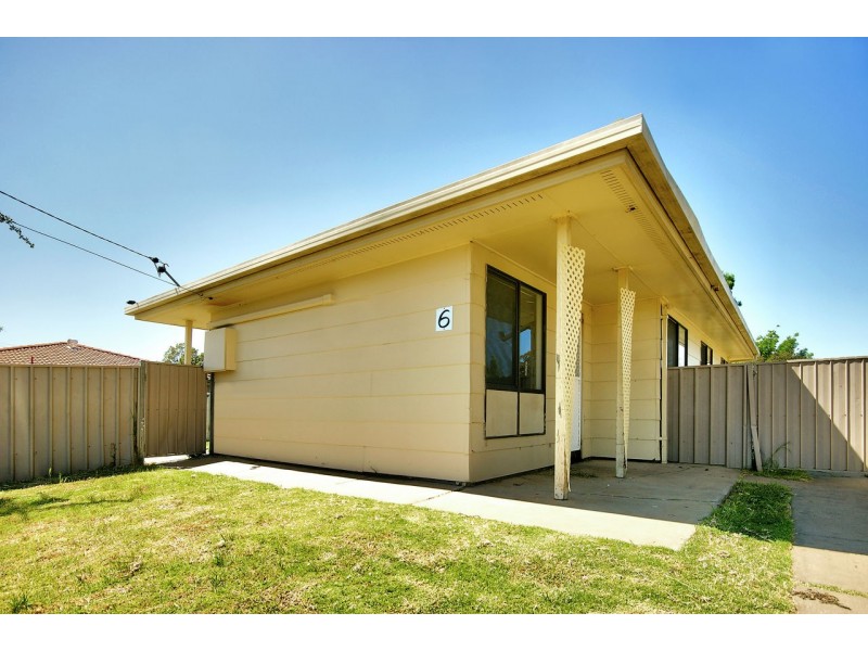 6 Ballantyne Crescent, Deniliquin NSW 2710