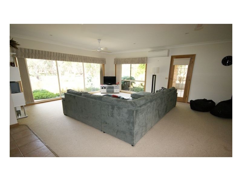 523a St Michael St, Deniliquin NSW 2710