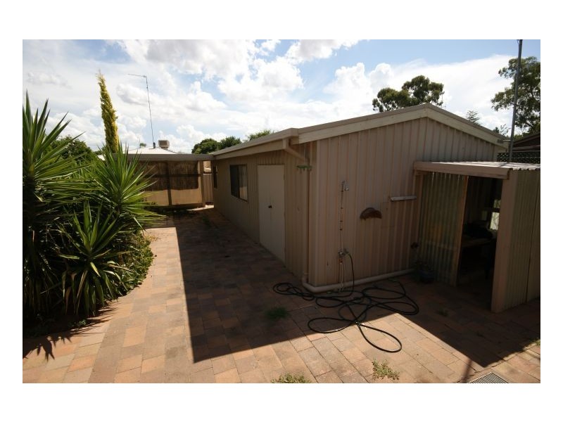 523a St Michael St, Deniliquin NSW 2710