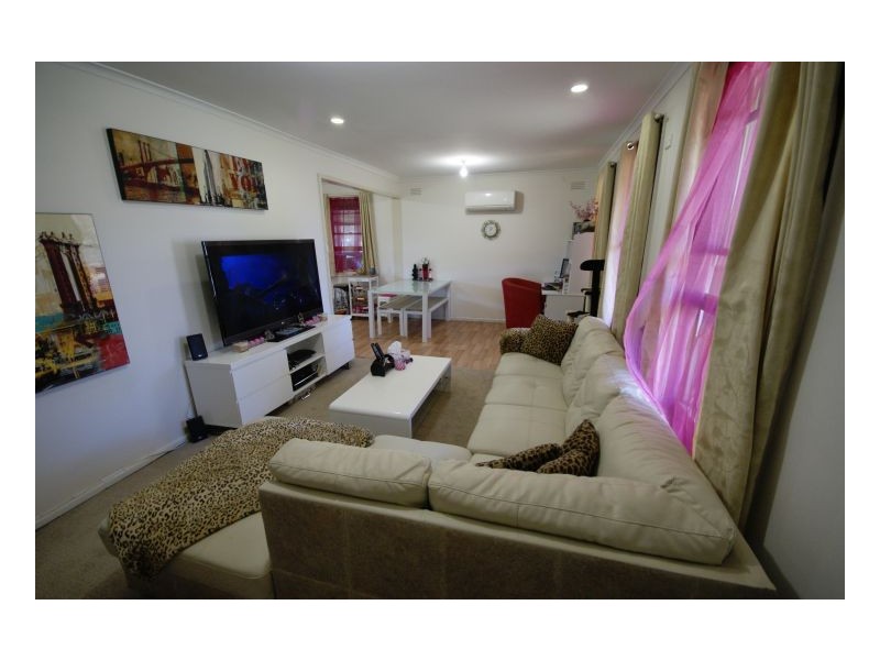 96 Decimus Street, Deniliquin NSW 2710