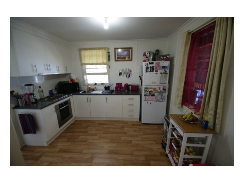 96 Decimus Street, Deniliquin NSW 2710