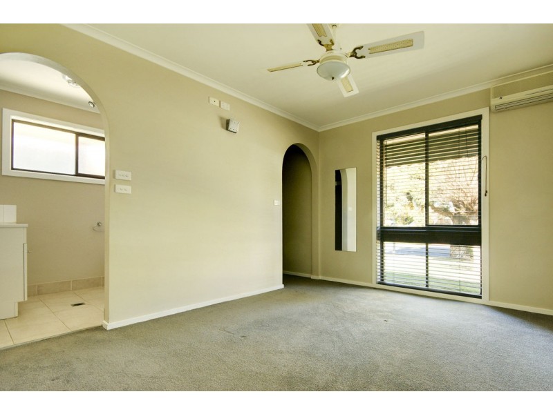 317 Jameson Street, Deniliquin NSW 2710
