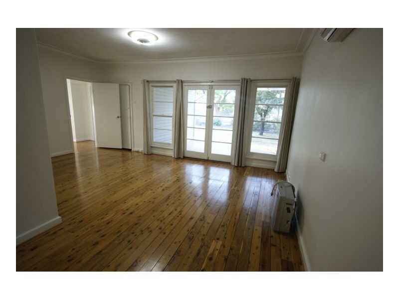 106 Junction Street, Deniliquin NSW 2710