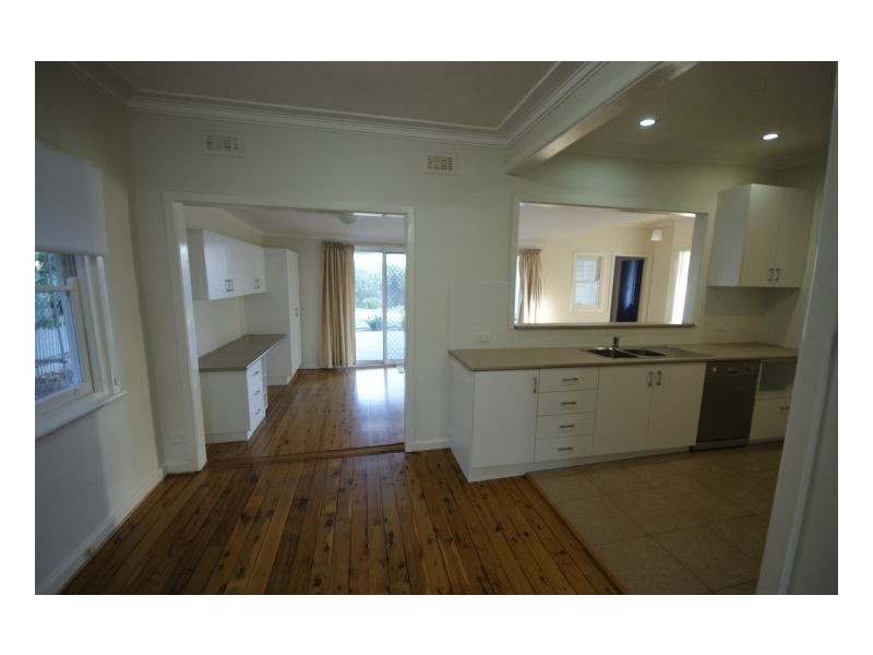 106 Junction Street, Deniliquin NSW 2710