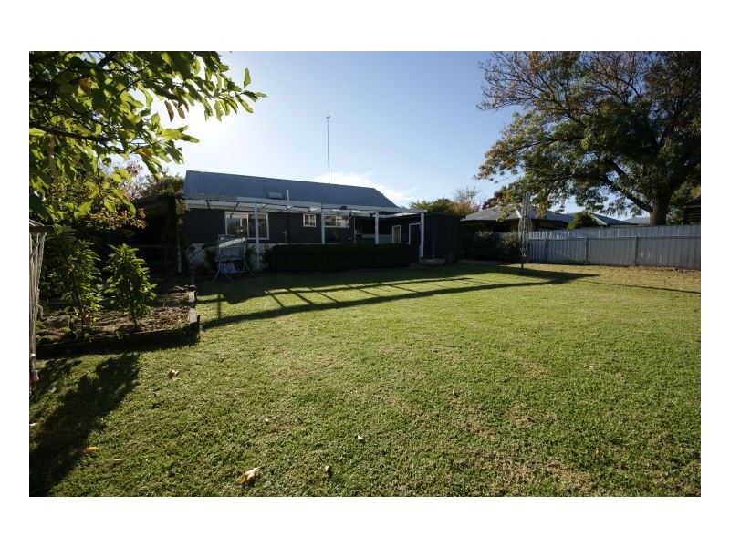 476 Cressy Street, Deniliquin NSW 2710