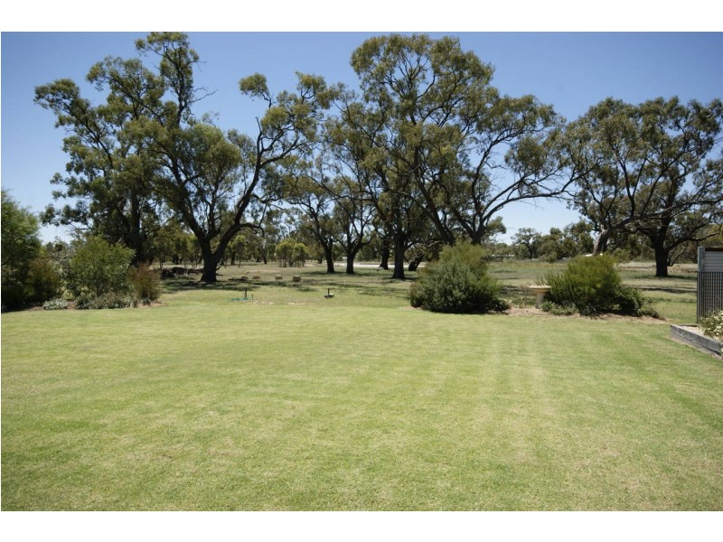 326 Wakool Rd, Deniliquin NSW 2710
