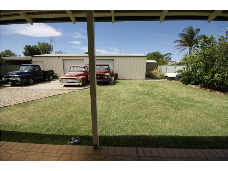 409 Harfleur Street, Deniliquin NSW 2710