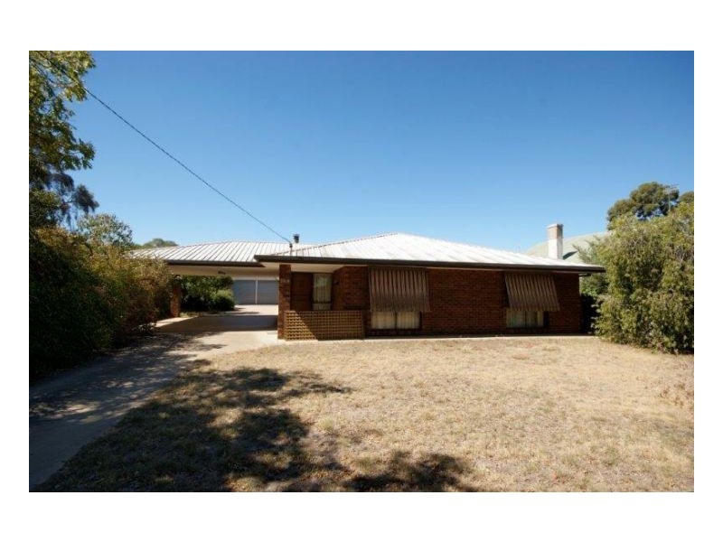 369 Henry Street, Deniliquin NSW 2710