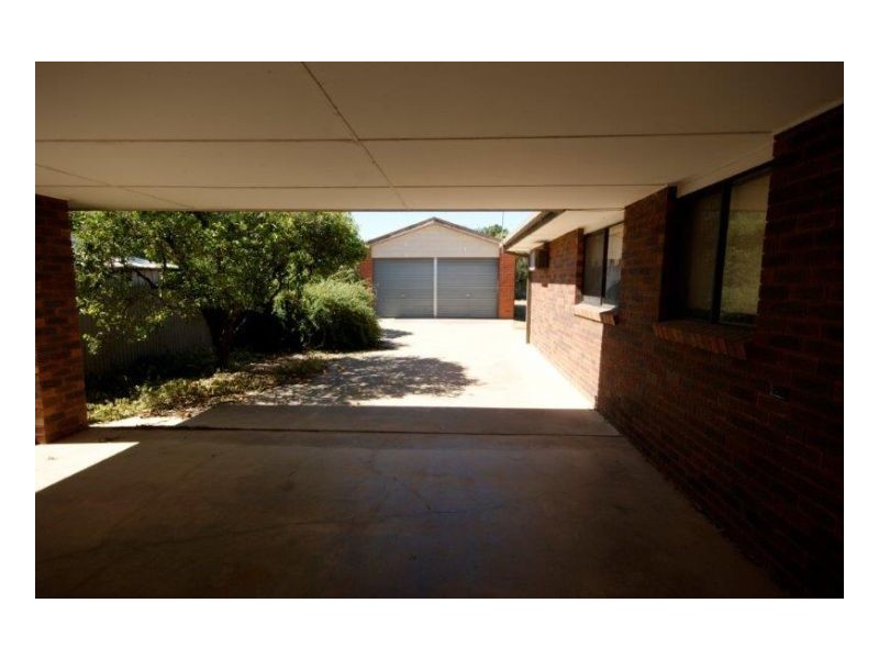 369 Henry Street, Deniliquin NSW 2710