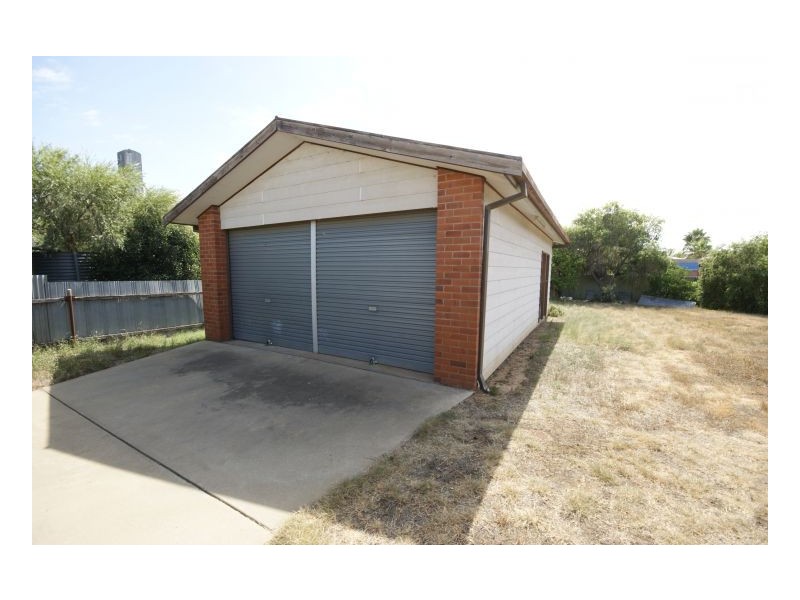 369 Henry Street, Deniliquin NSW 2710