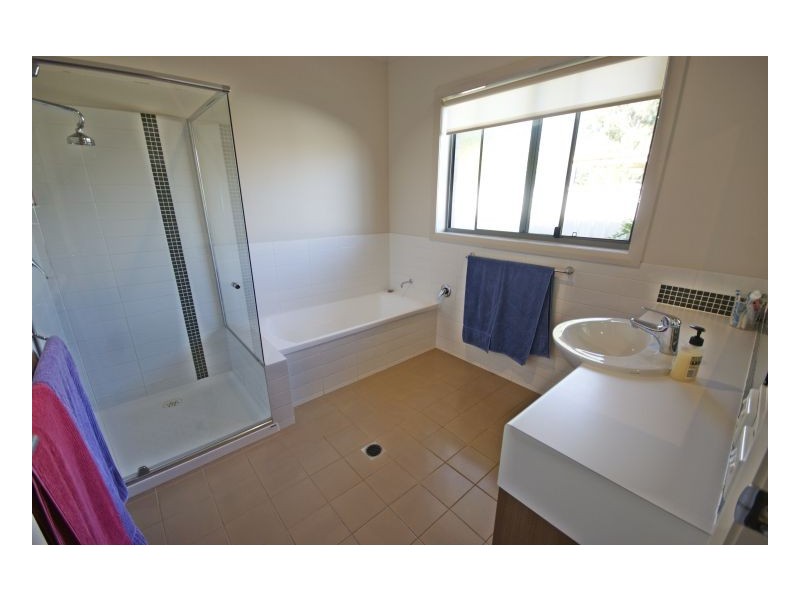 140 McMillan Street, Deniliquin NSW 2710