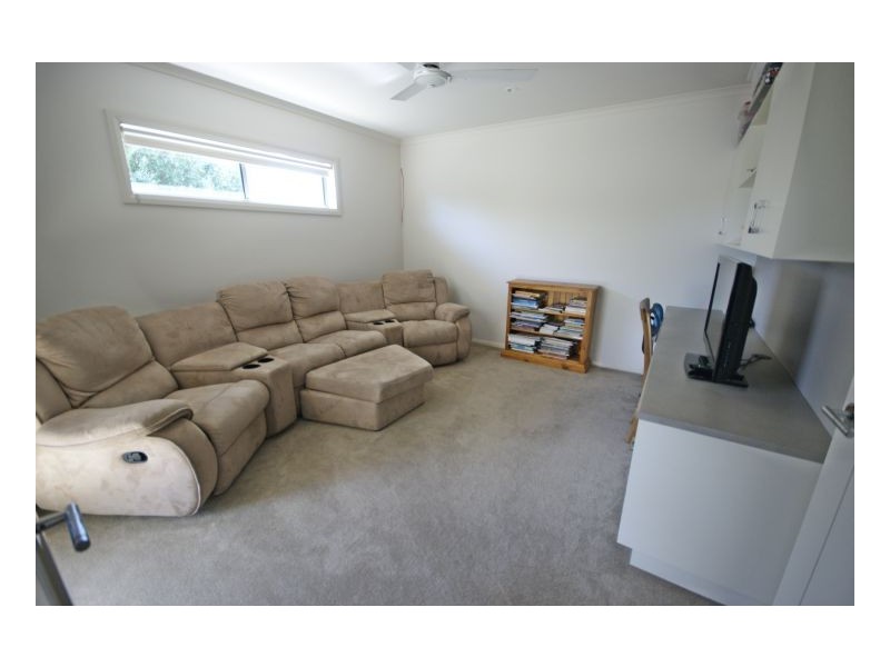 140 McMillan Street, Deniliquin NSW 2710