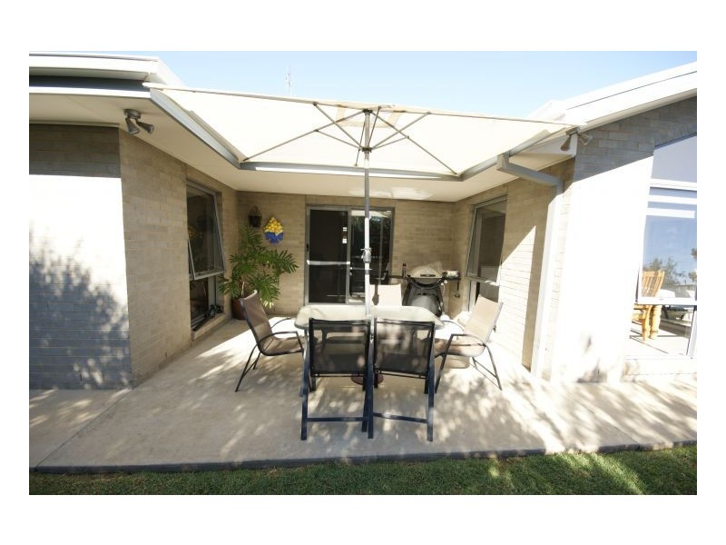 140 McMillan Street, Deniliquin NSW 2710