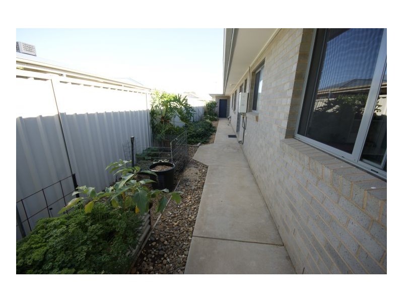 140 McMillan Street, Deniliquin NSW 2710