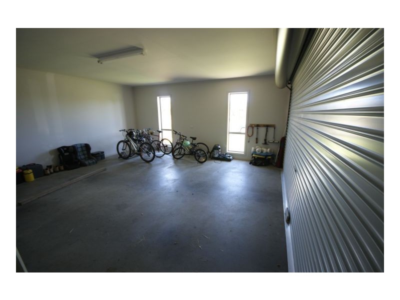 140 McMillan Street, Deniliquin NSW 2710