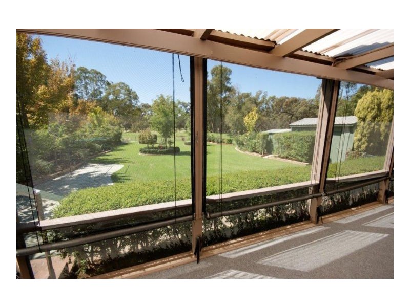 213 Burchfield Avenue, Deniliquin NSW 2710