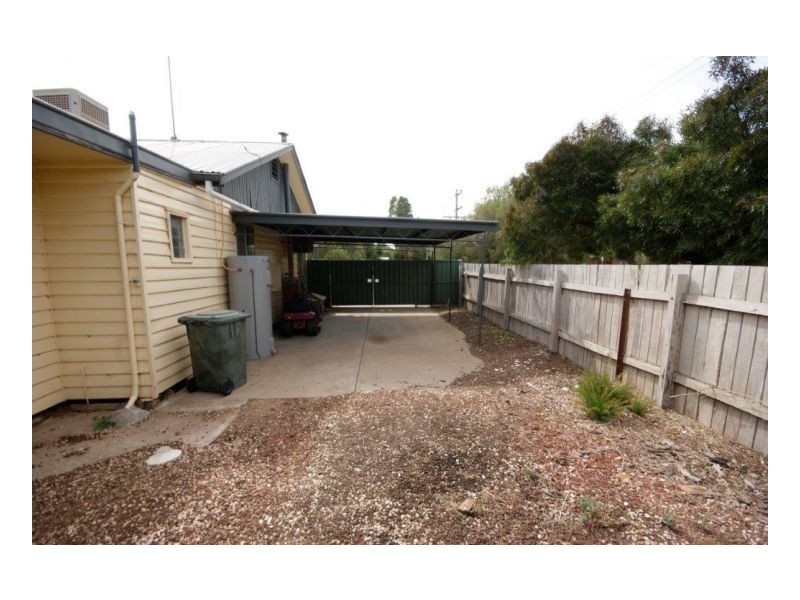 224 Henry Street, Deniliquin NSW 2710