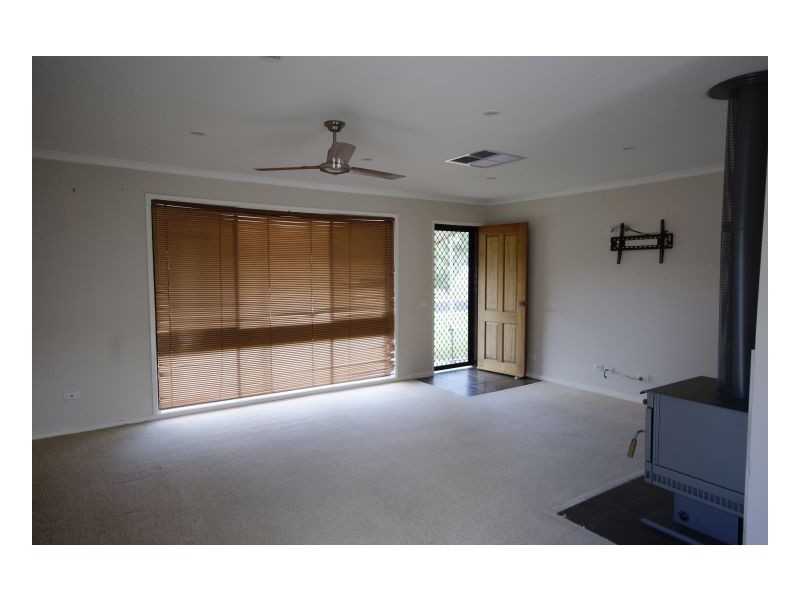 7 Johnston Crescent, Deniliquin NSW 2710