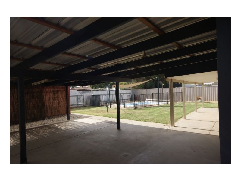 7 Johnston Crescent, Deniliquin NSW 2710