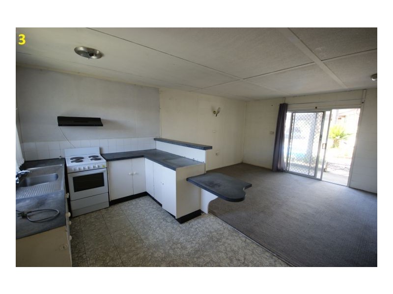 135-137 Wirraway Drive, Deniliquin NSW 2710