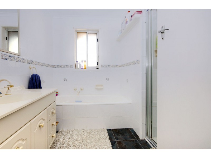 321 Poictiers Street, Deniliquin NSW 2710