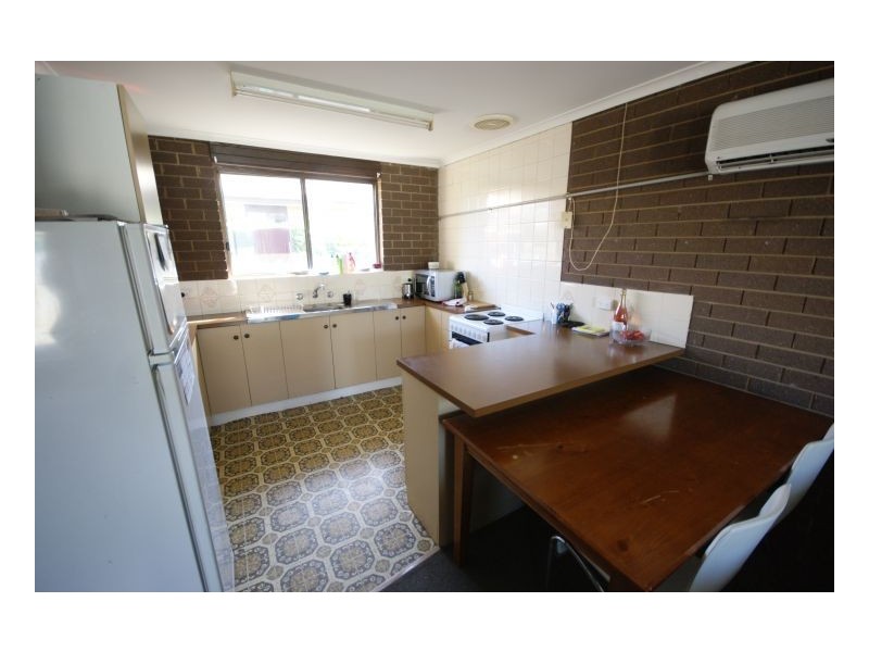 261 Victoria Street, Deniliquin NSW 2710