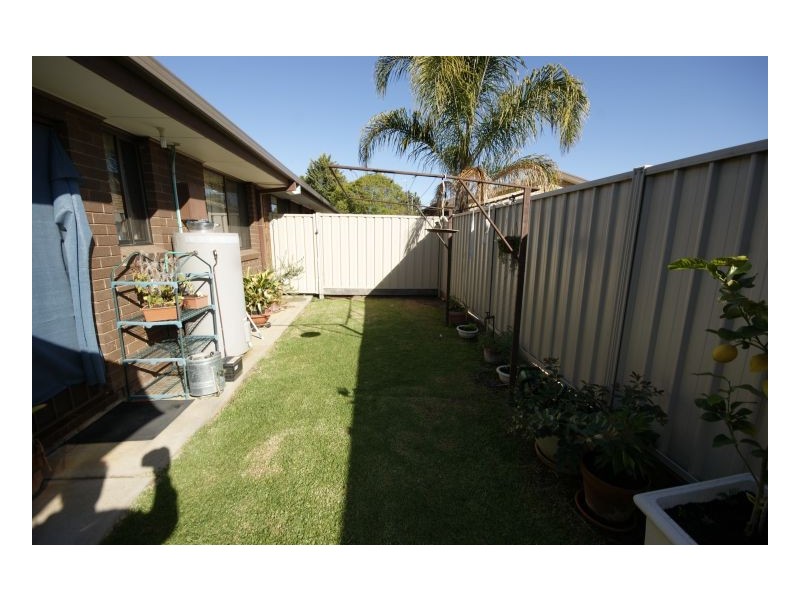 261 Victoria Street, Deniliquin NSW 2710