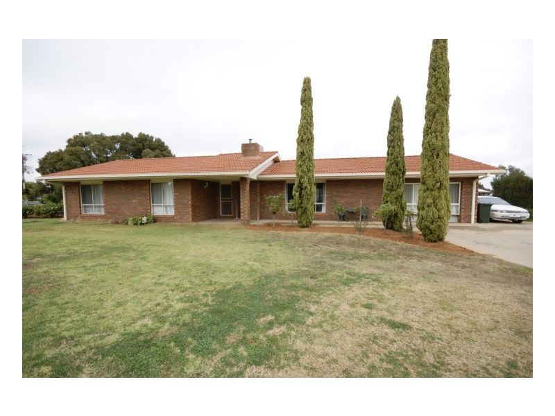 550 Poictiers Street, Deniliquin NSW 2710