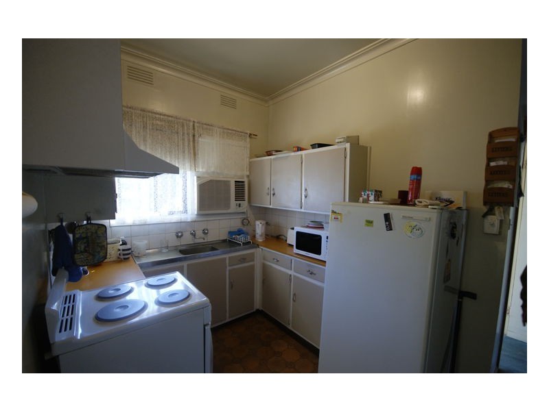 280 Henry Street, Deniliquin NSW 2710